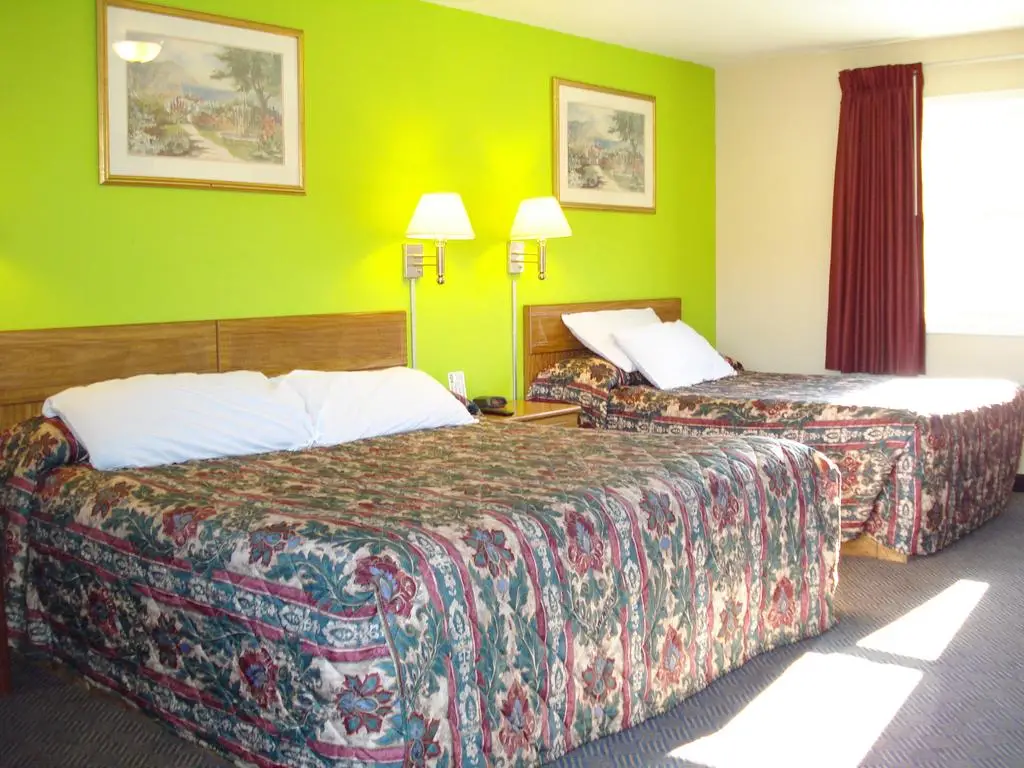 Spillway Motel Shelbyville 9
